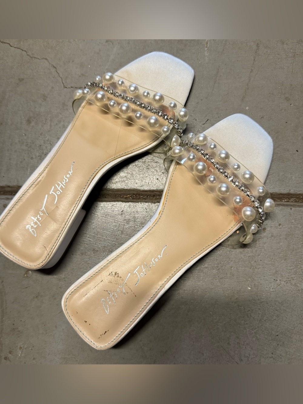 Betsey Johnson Nobbl Slide Sandals Size 7 EUC